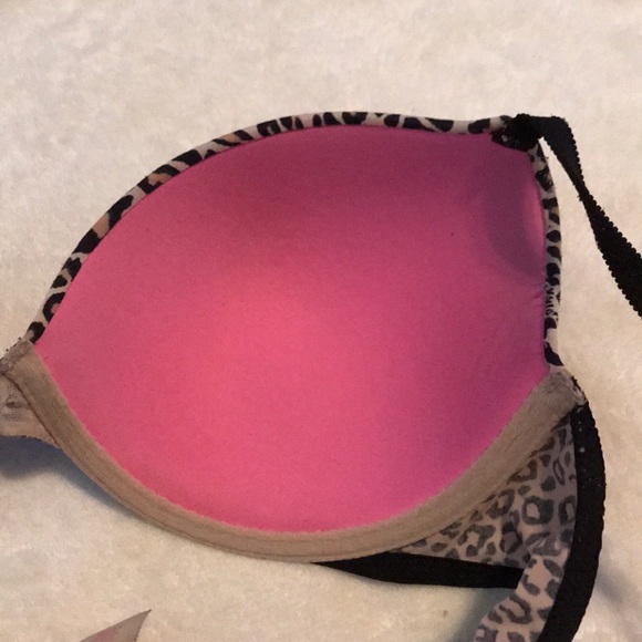 VS Pink cheetah print t-shirt bra - Picture 4 of 4